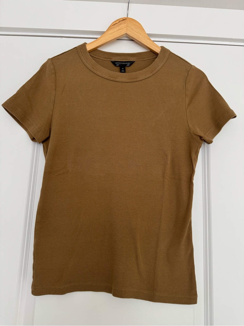 Banana Republic Short Sleeve Crewneck Top